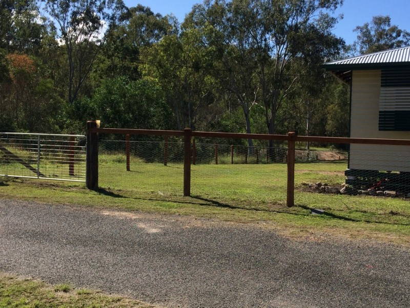 3 Russell Street, Mount Perry QLD 4671