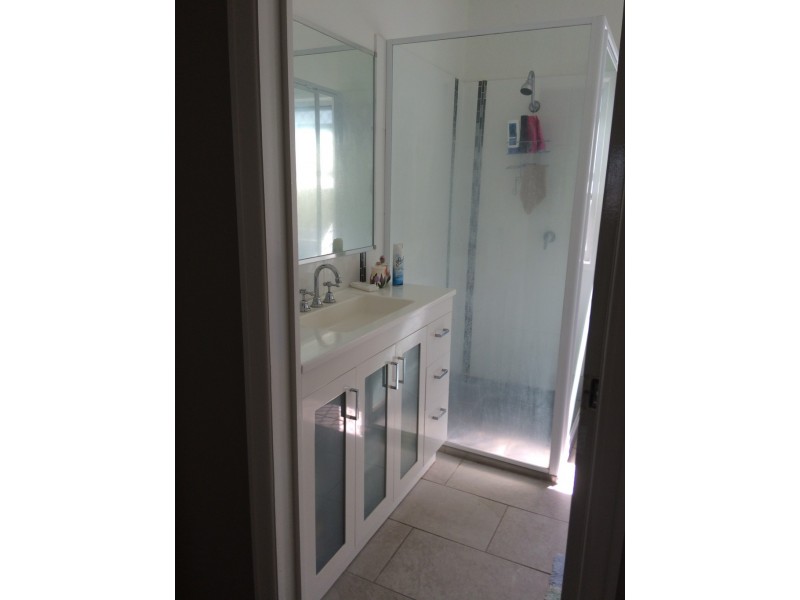 3 Russell Street, Mount Perry QLD 4671