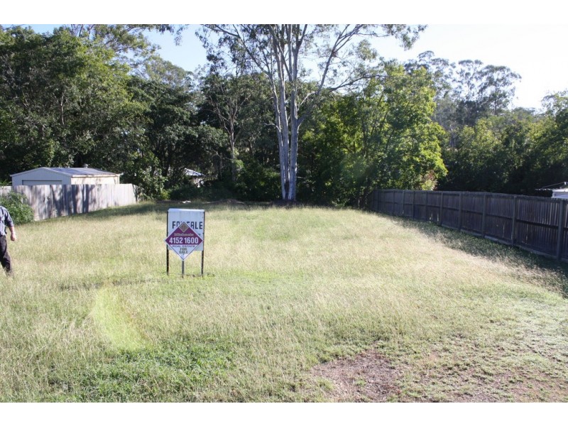 100 Mulgrave Street, Gin Gin QLD 4671