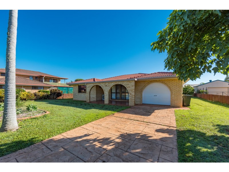 14 Campbell Street, Burnett Heads QLD 4670