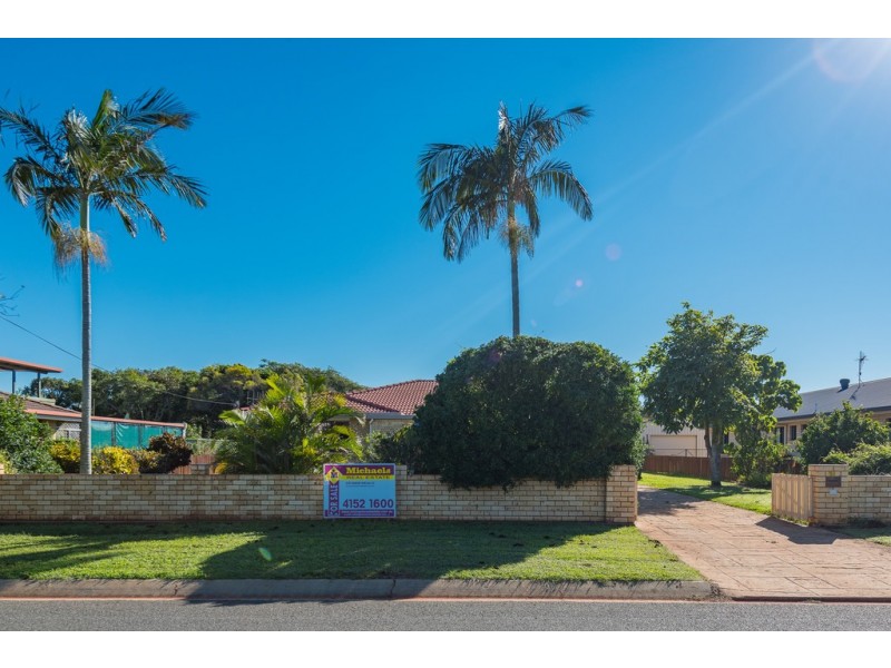 14 Campbell Street, Burnett Heads QLD 4670