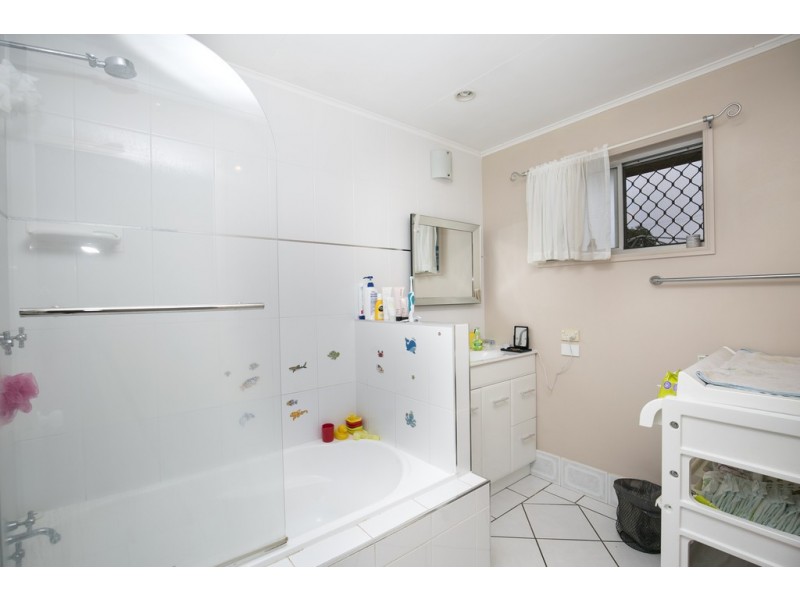 16 Kingsford Street, Kalkie QLD 4670