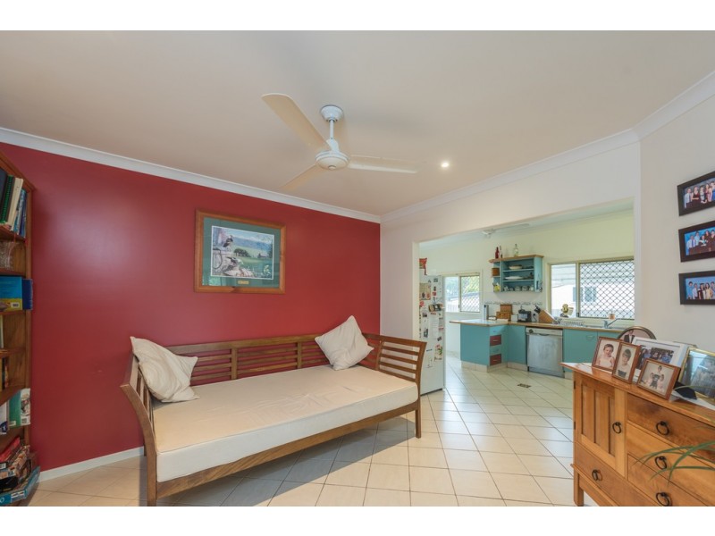 384 Bourbong Street, Millbank QLD 4670