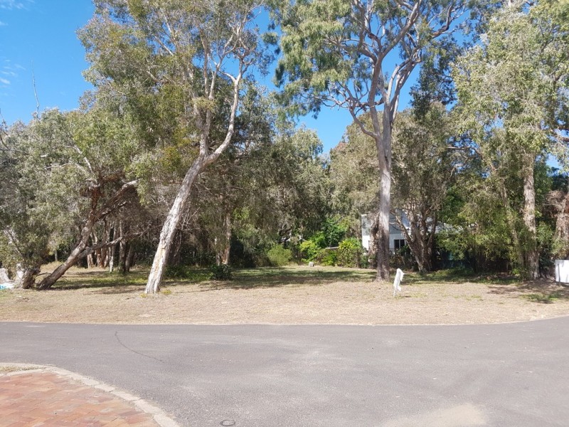 6 Kurrawa Court, Moore Park Beach QLD 4670