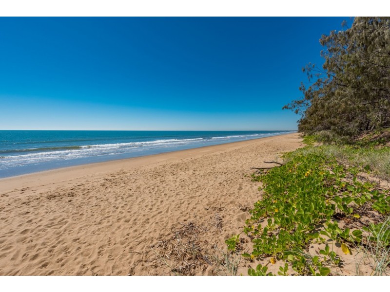 6 Kurrawa Court, Moore Park Beach QLD 4670