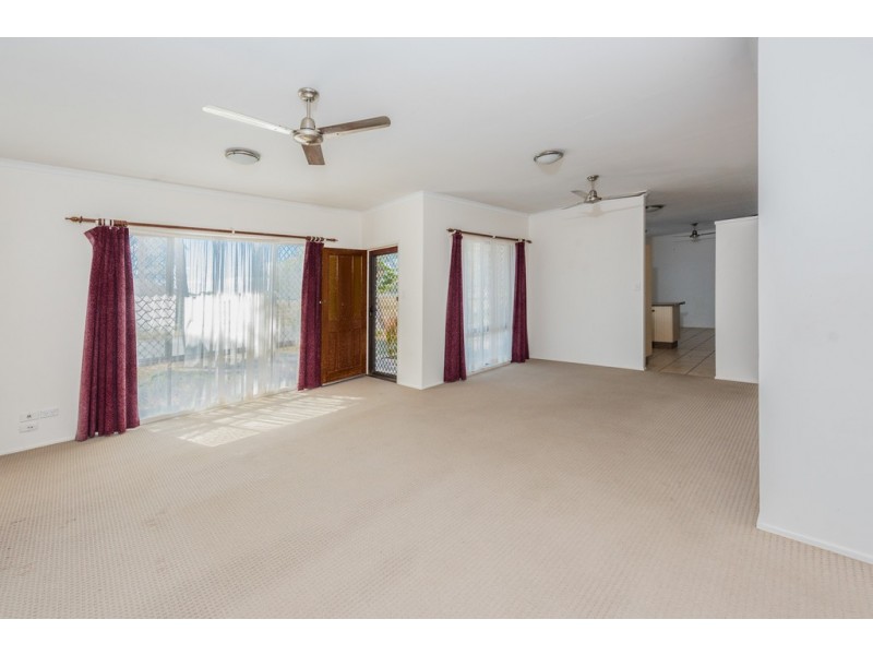 1 Acacia Street, Moore Park Beach QLD 4670