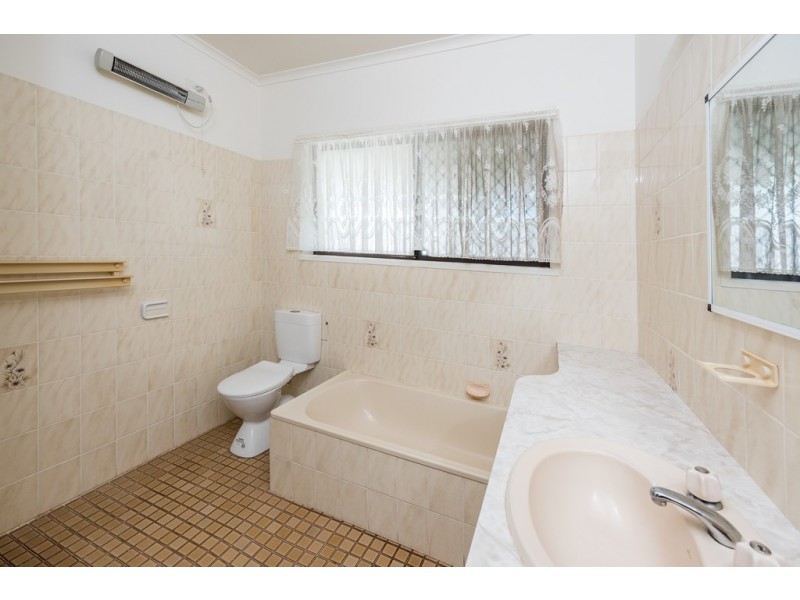 1 Acacia Street, Moore Park Beach QLD 4670