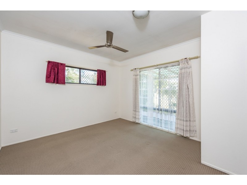 1 Acacia Street, Moore Park Beach QLD 4670