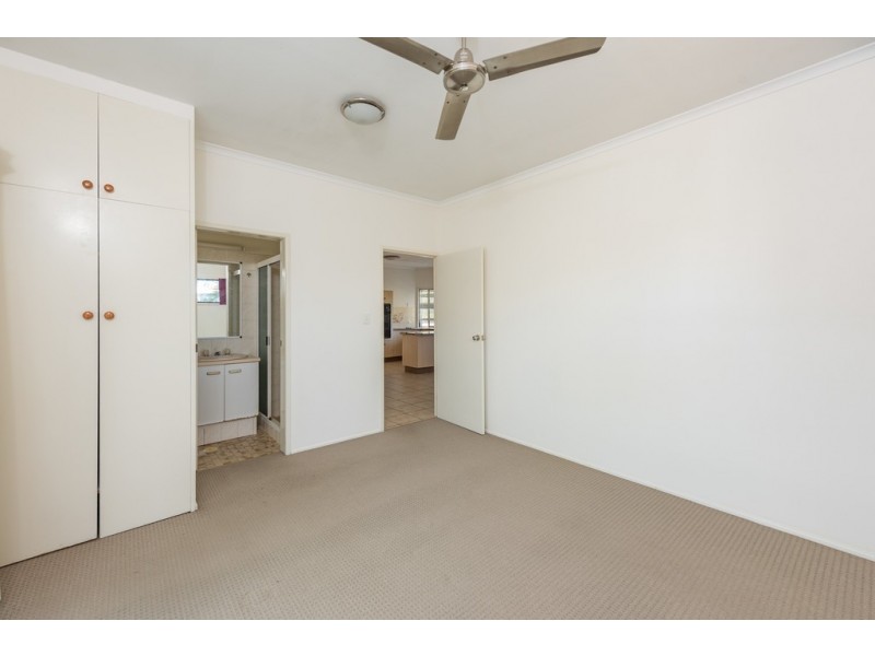 1 Acacia Street, Moore Park Beach QLD 4670