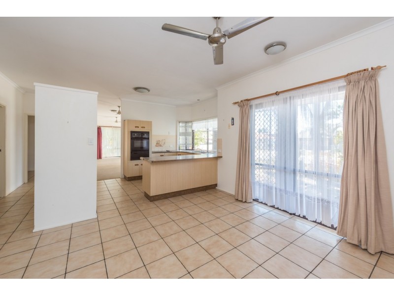 1 Acacia Street, Moore Park Beach QLD 4670