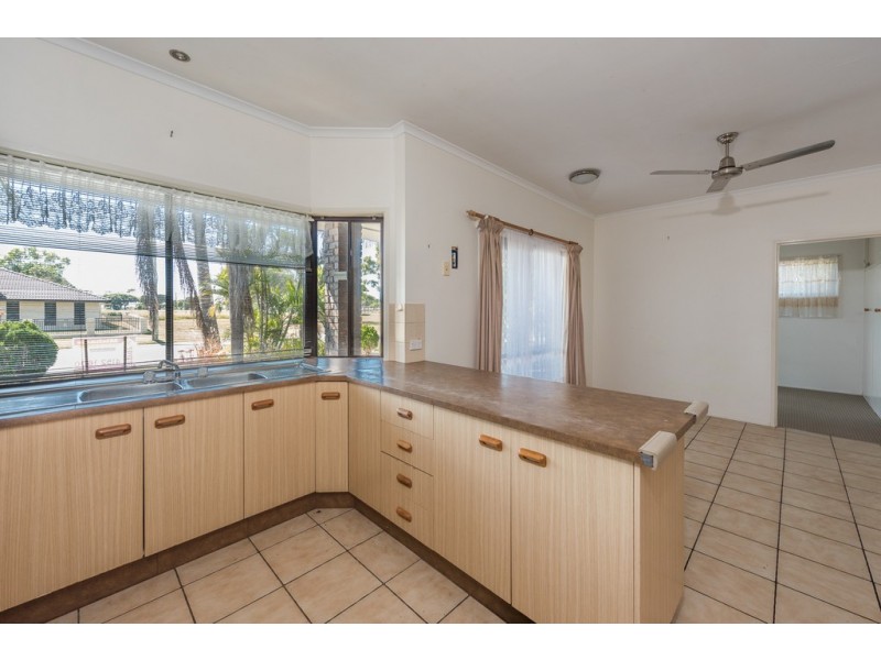 1 Acacia Street, Moore Park Beach QLD 4670