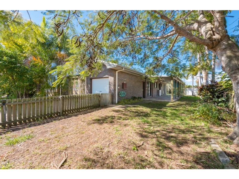 1 Acacia Street, Moore Park Beach QLD 4670
