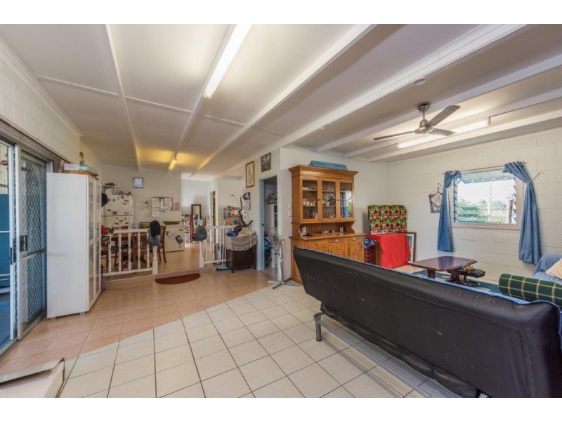 1283 Moore Park Road, Gooburrum QLD 4670
