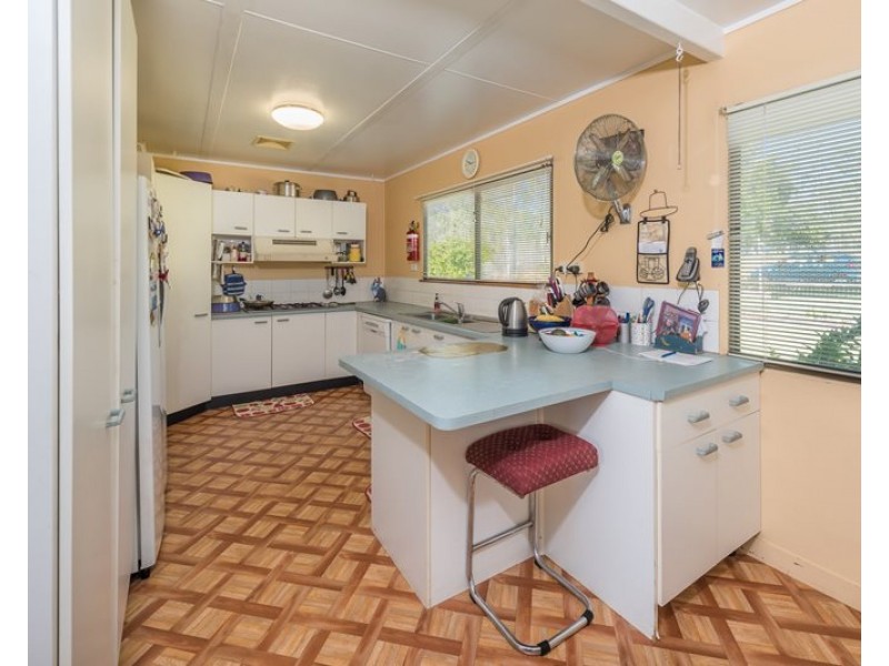 19 Claytons Road, Lowmead QLD 4676