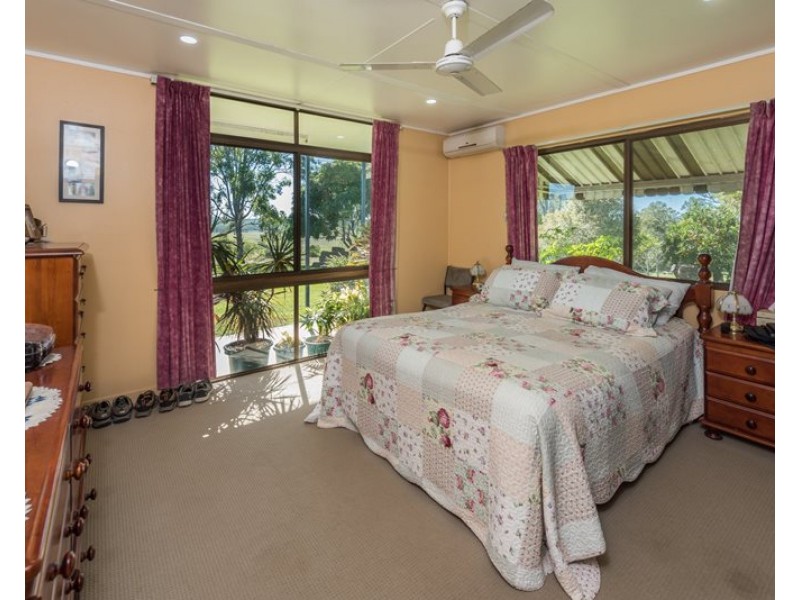19 Claytons Road, Lowmead QLD 4676