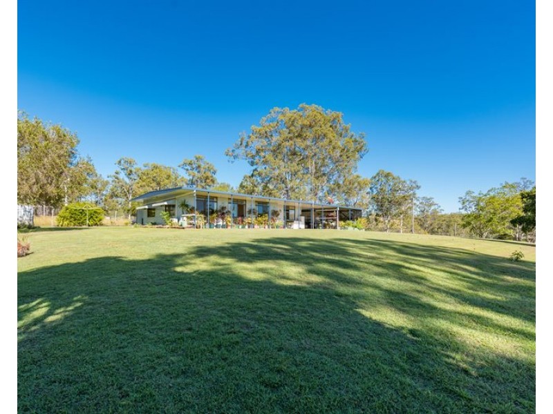19 Claytons Road, Lowmead QLD 4676