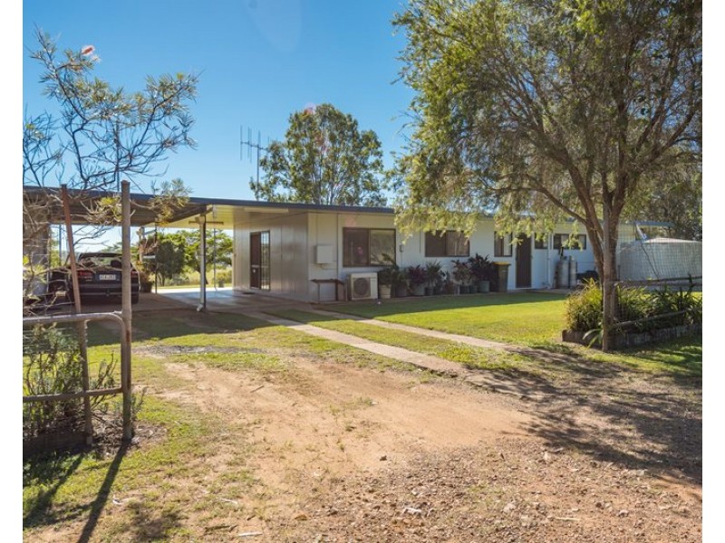 19 Claytons Road, Lowmead QLD 4676
