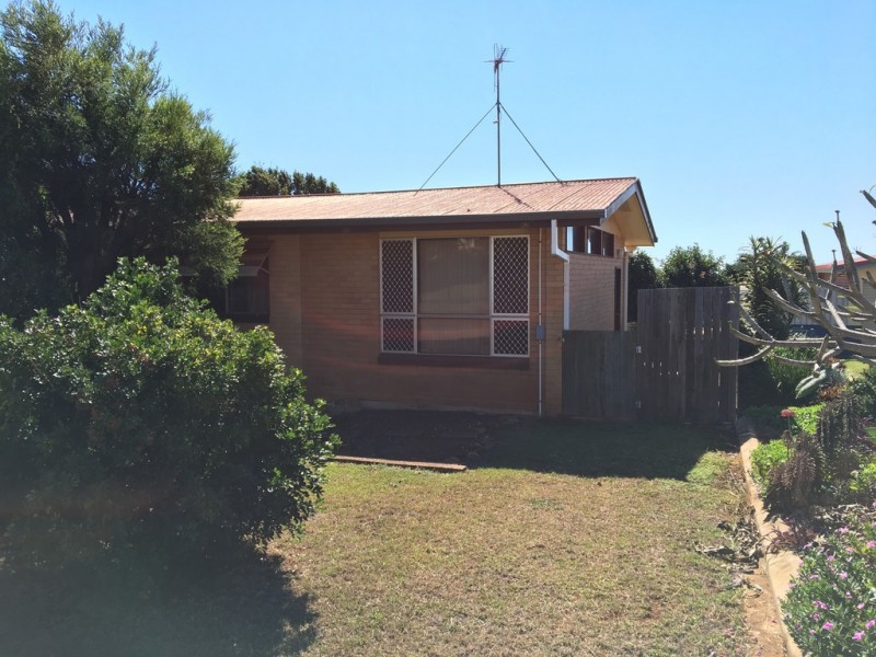 9 Rehbein Avenue, Qunaba QLD 4670