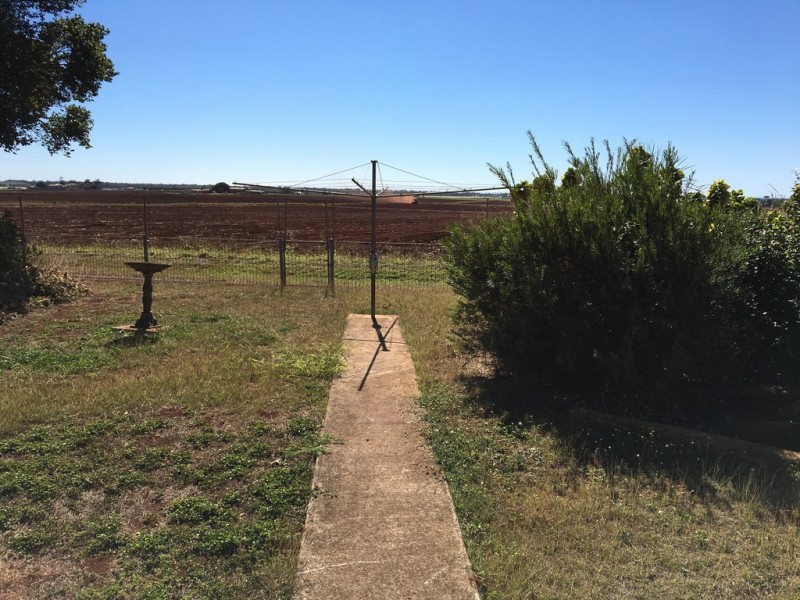 9 Rehbein Avenue, Qunaba QLD 4670