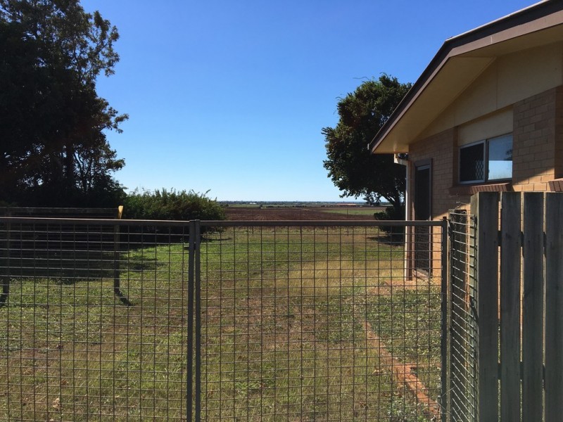 9 Rehbein Avenue, Qunaba QLD 4670