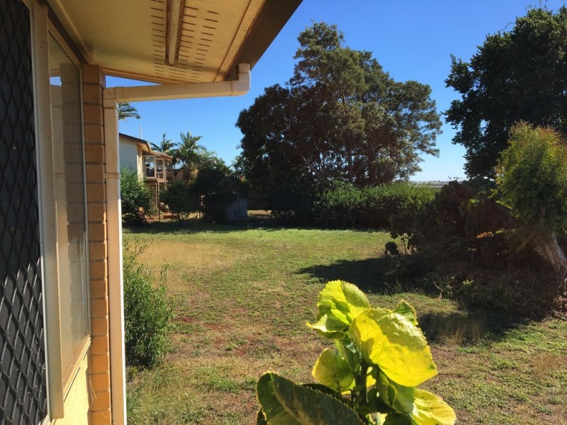 9 Rehbein Avenue, Qunaba QLD 4670