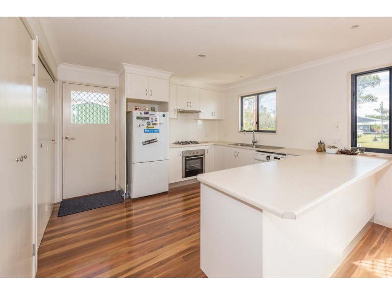 27 Steley Street, Buxton QLD 4660