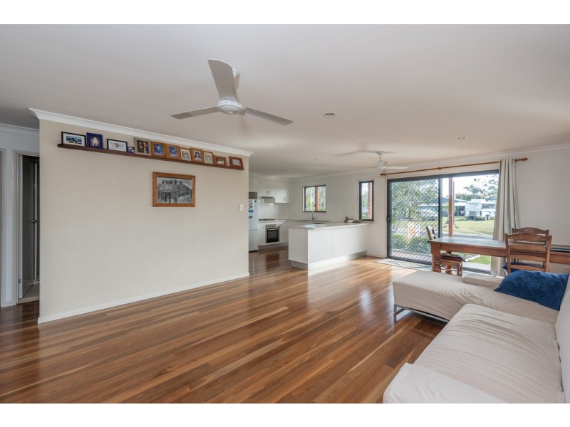 27 Steley Street, Buxton QLD 4660