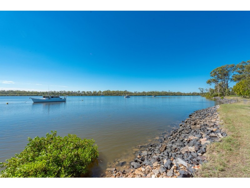 27 Steley Street, Buxton QLD 4660
