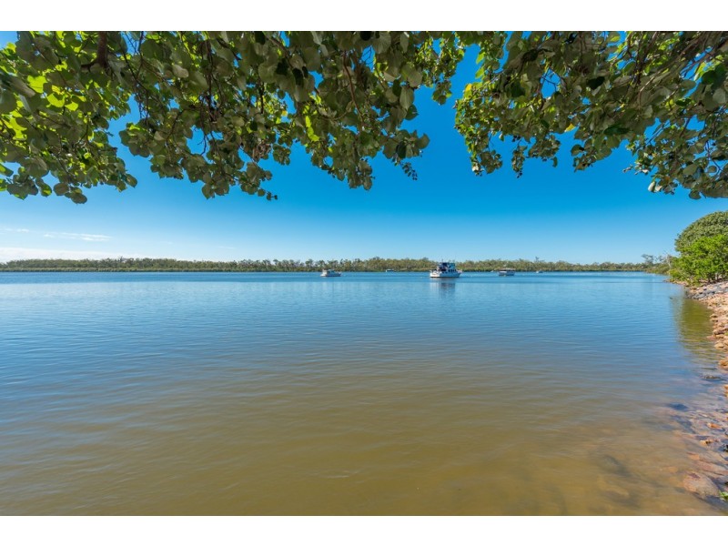 27 Steley Street, Buxton QLD 4660