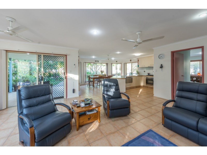 9 GREVILLEA COURT, Woodgate QLD 4660