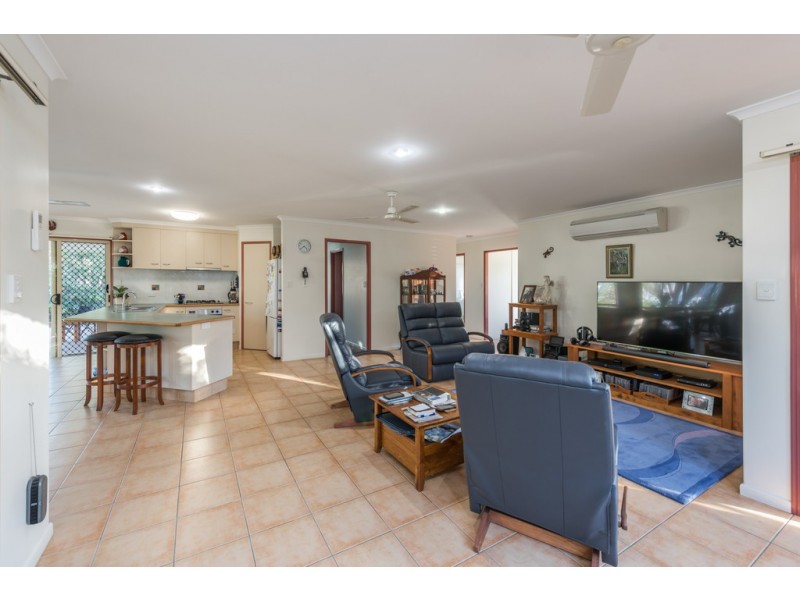 9 GREVILLEA COURT, Woodgate QLD 4660