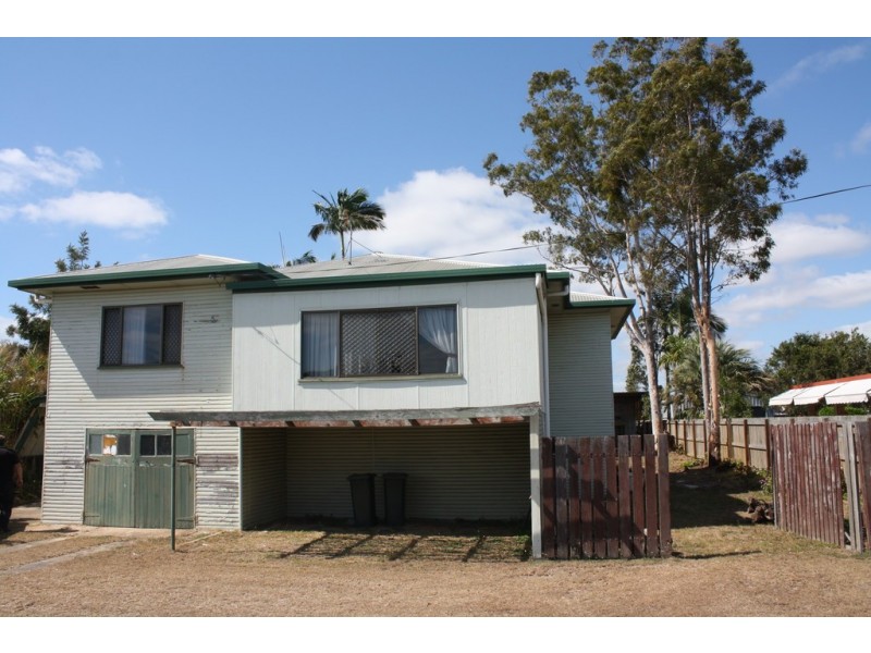 4 Dunn rd, Avenell Heights QLD 4670