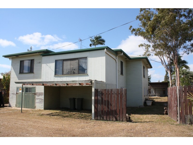 4 Dunn rd, Avenell Heights QLD 4670