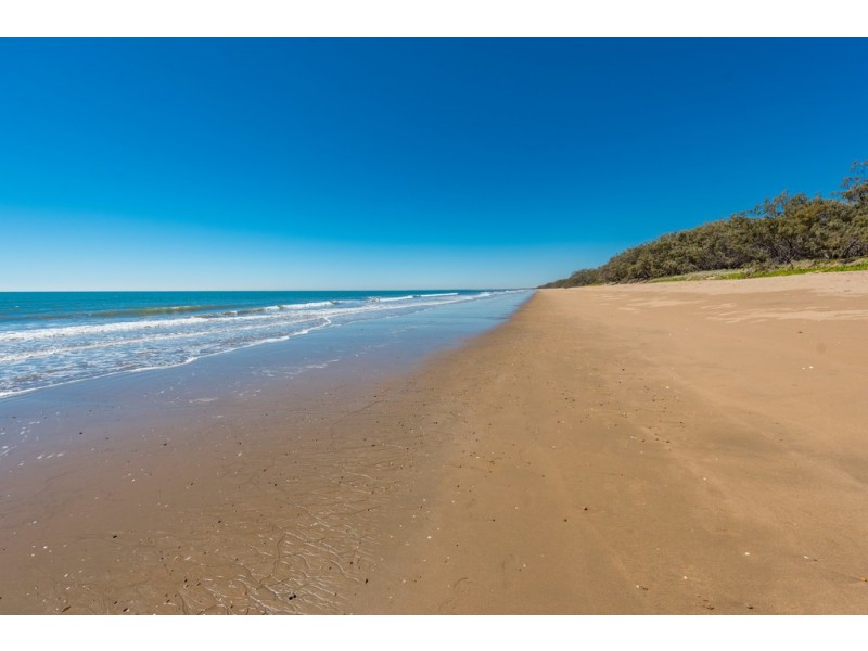 41 Alexander Drive, Moore Park Beach QLD 4670