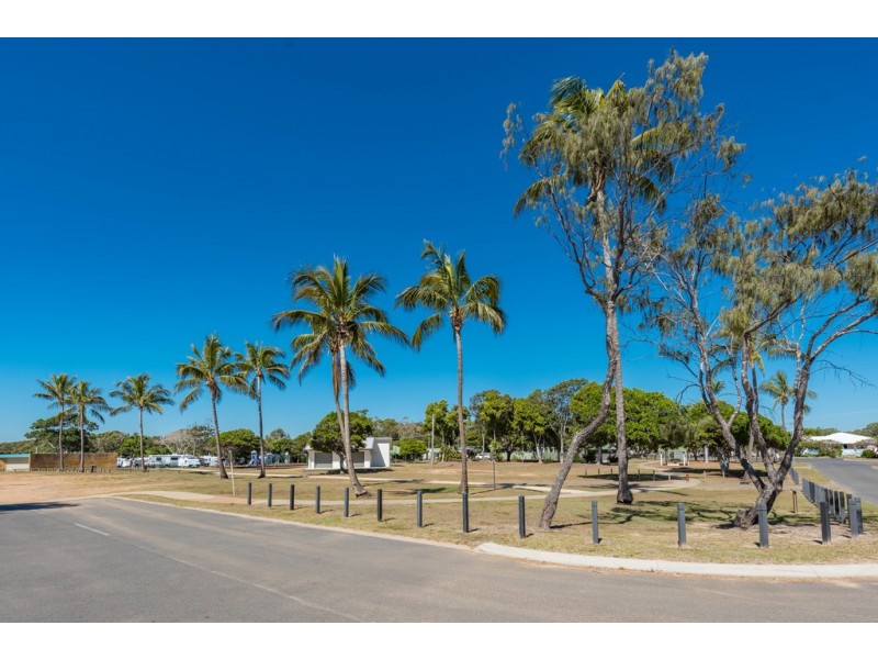 41 Alexander Drive, Moore Park Beach QLD 4670