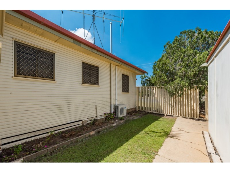 1 Warrell Street, Millbank QLD 4670