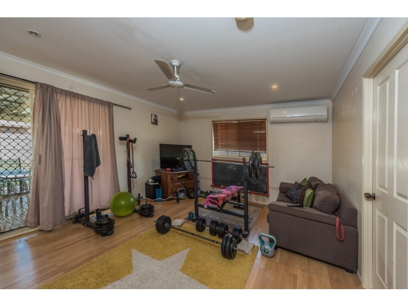 6 Clive Crescent, Kepnock QLD 4670