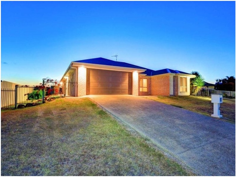 4 Davin Place, Coral Cove QLD 4670