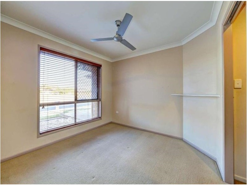 4 Davin Place, Coral Cove QLD 4670