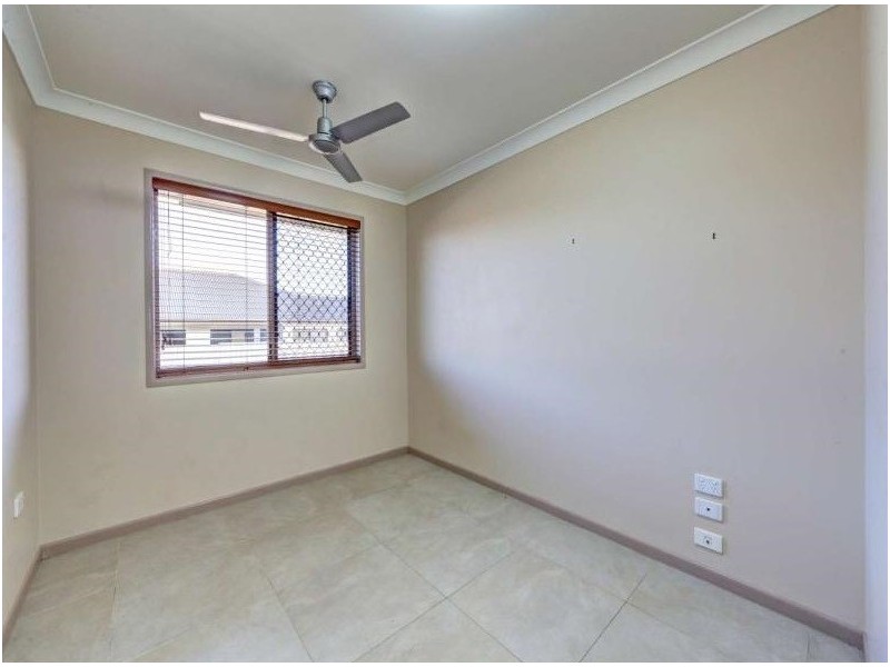 4 Davin Place, Coral Cove QLD 4670