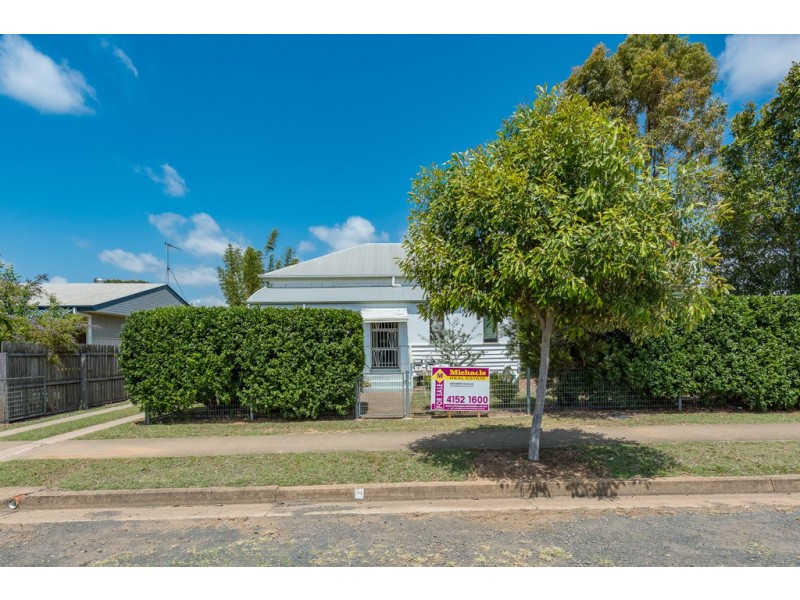 25 Svensson Street, Svensson Heights QLD 4670