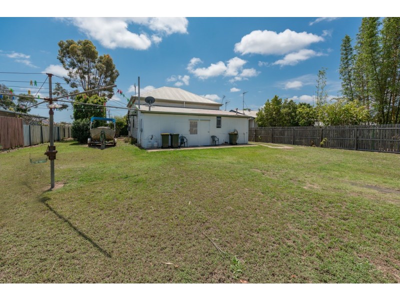 25 Svensson Street, Svensson Heights QLD 4670