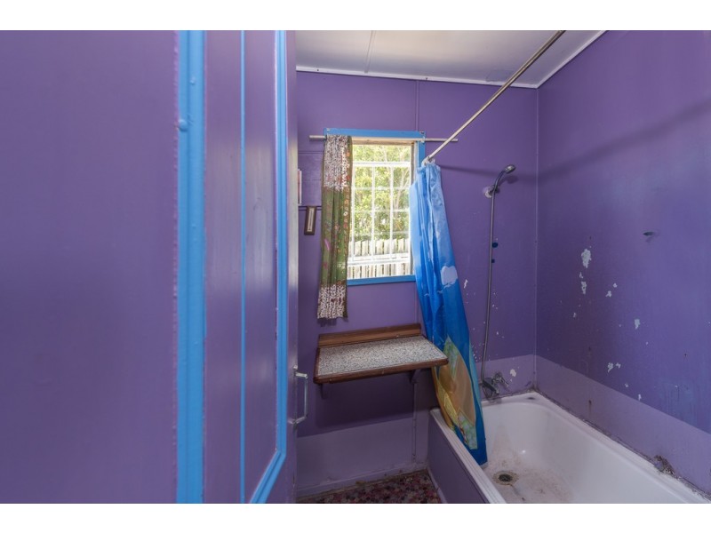 25 Svensson Street, Svensson Heights QLD 4670