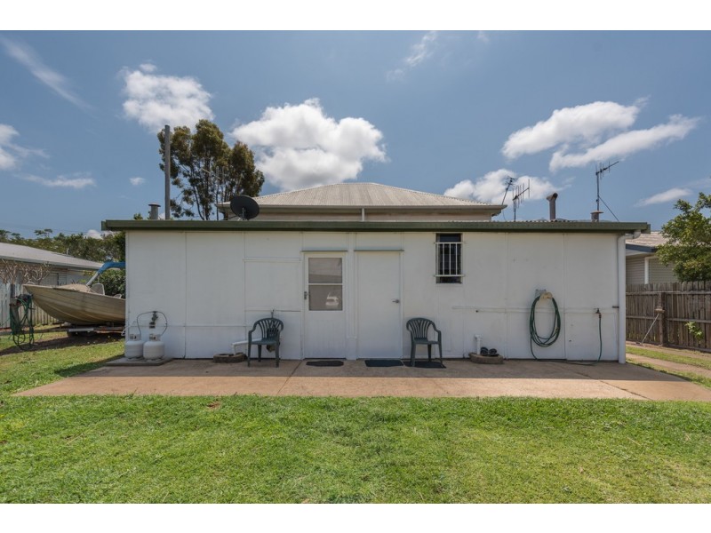 25 Svensson Street, Svensson Heights QLD 4670