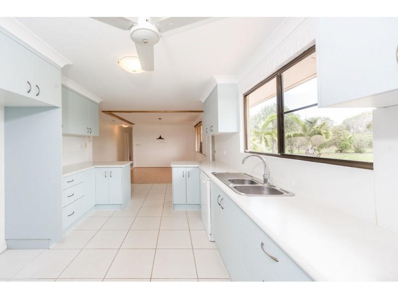 10 Pinto Avenue, Branyan QLD 4670