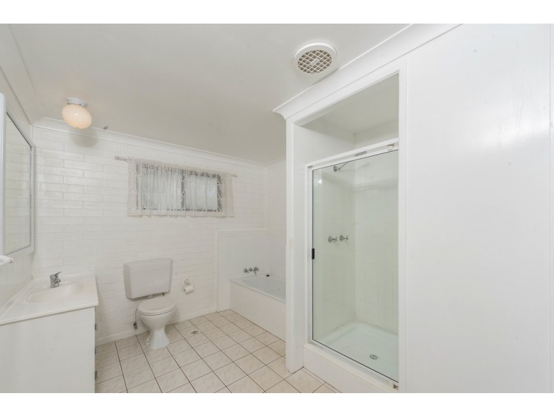 10 Pinto Avenue, Branyan QLD 4670