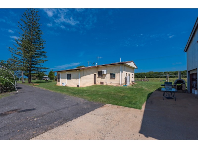 494 Moore Park Road, Welcome Creek QLD 4670