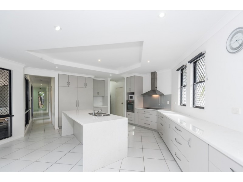 30 Royal Boulevard, Moore Park Beach QLD 4670