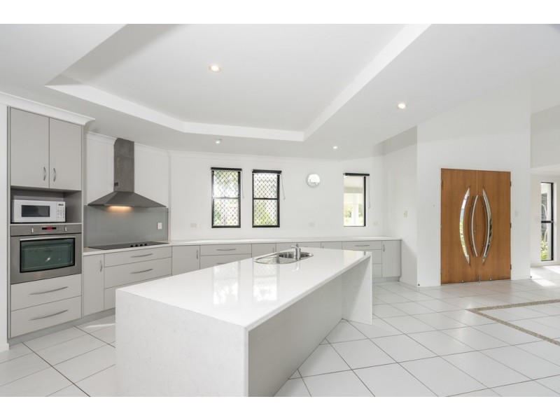 30 Royal Boulevard, Moore Park Beach QLD 4670