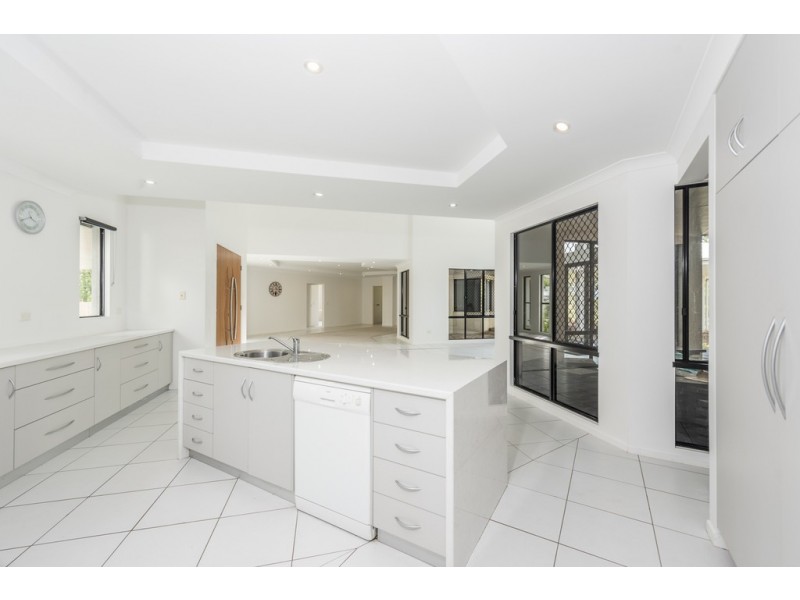 30 Royal Boulevard, Moore Park Beach QLD 4670